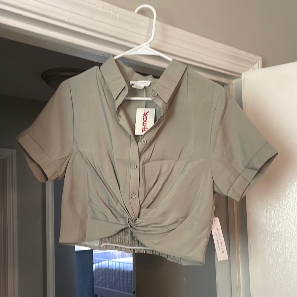 Chic Olive Green Button-Up Women's Top